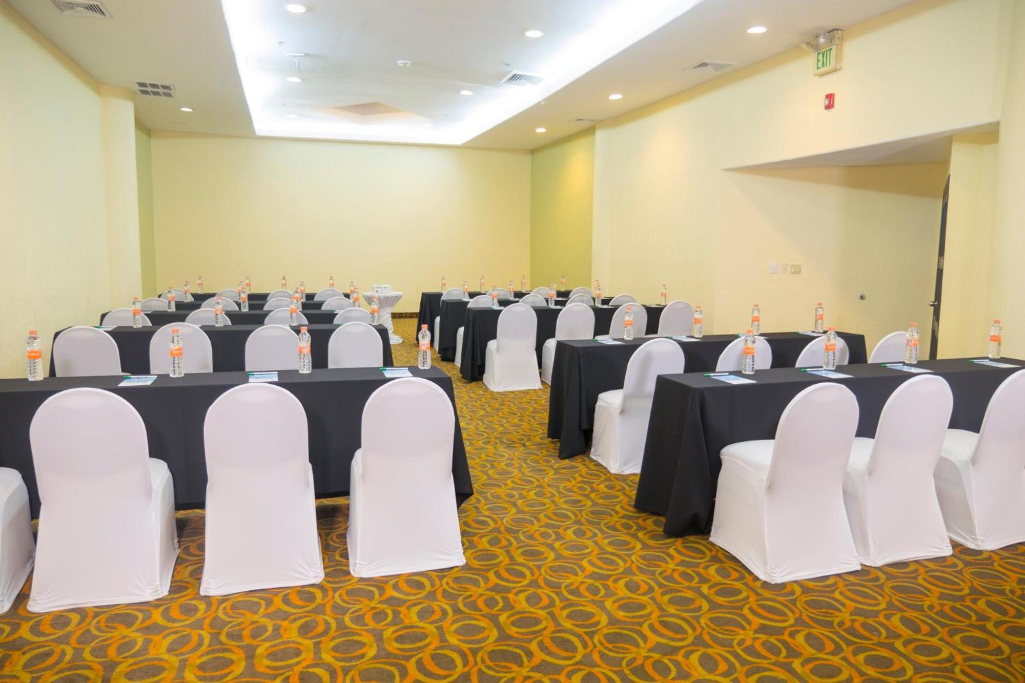 Holiday Inn Tijuana Zona Rio By Ihg Extérieur photo